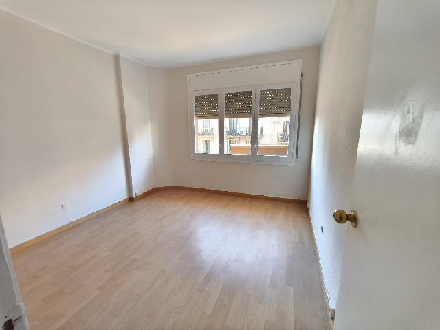 Imagen 11 Inmueble 299242 - Piso en venta en Barcelona / Dos de Maig - Enamorats