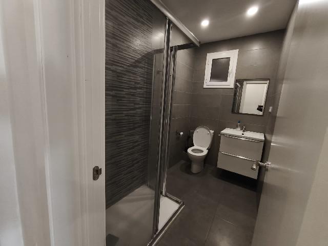 Imagen 5 Inmueble 300855 - Piso en venta en Barcelona / Felip ll - Garcilaso