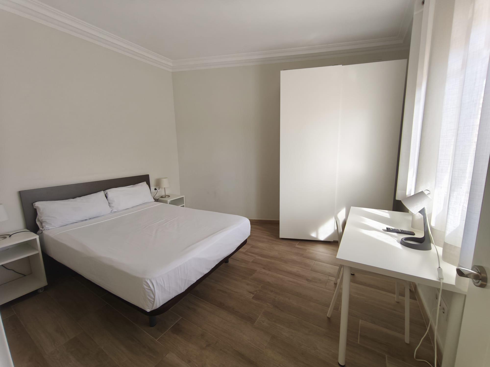 Imagen 4 Piso en venta en Barcelona / Felip ll - Garcilaso