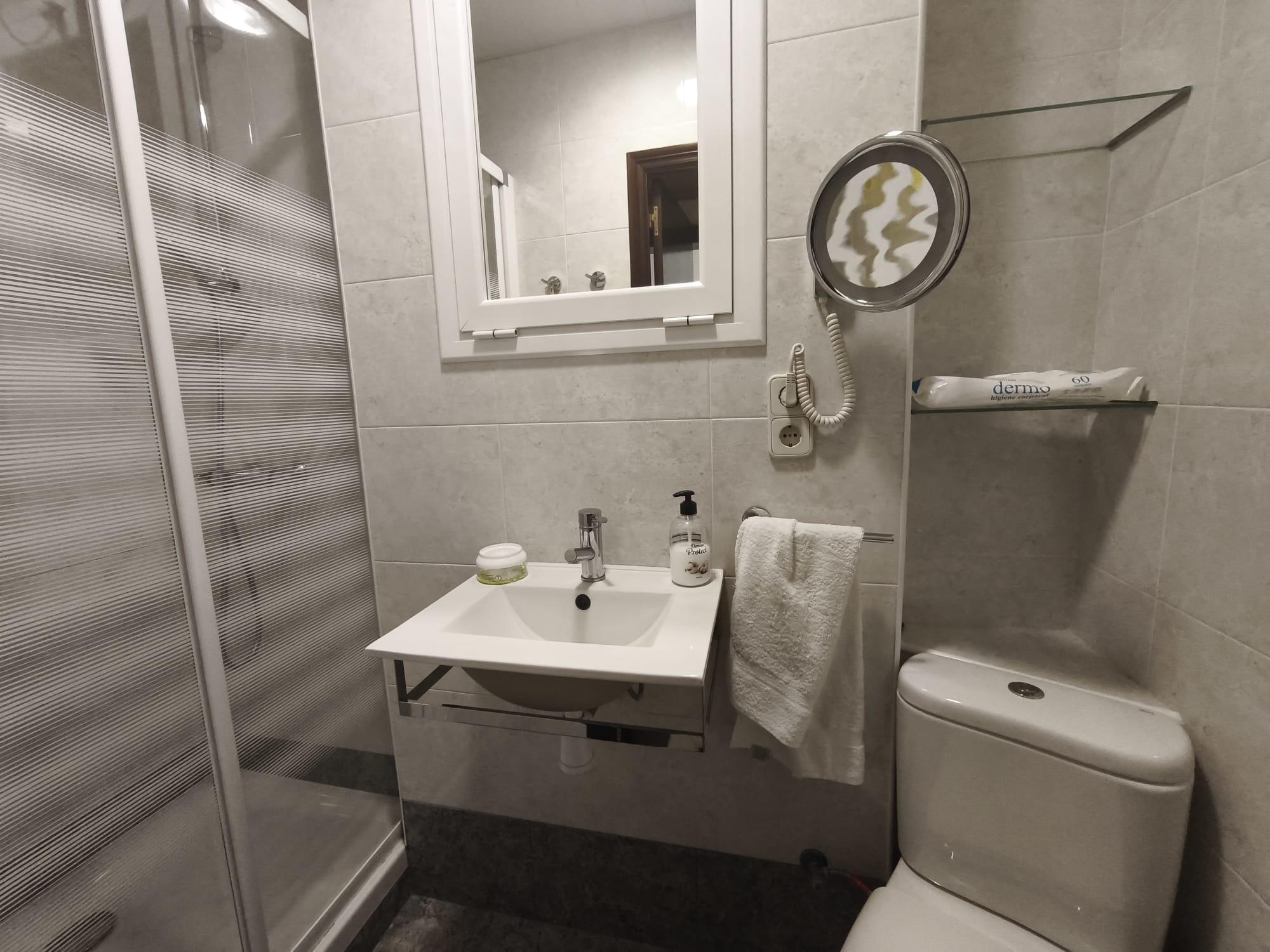 Imagen 16 Planta Baja en venta en Barcelona / Fontova - Degà Bahí