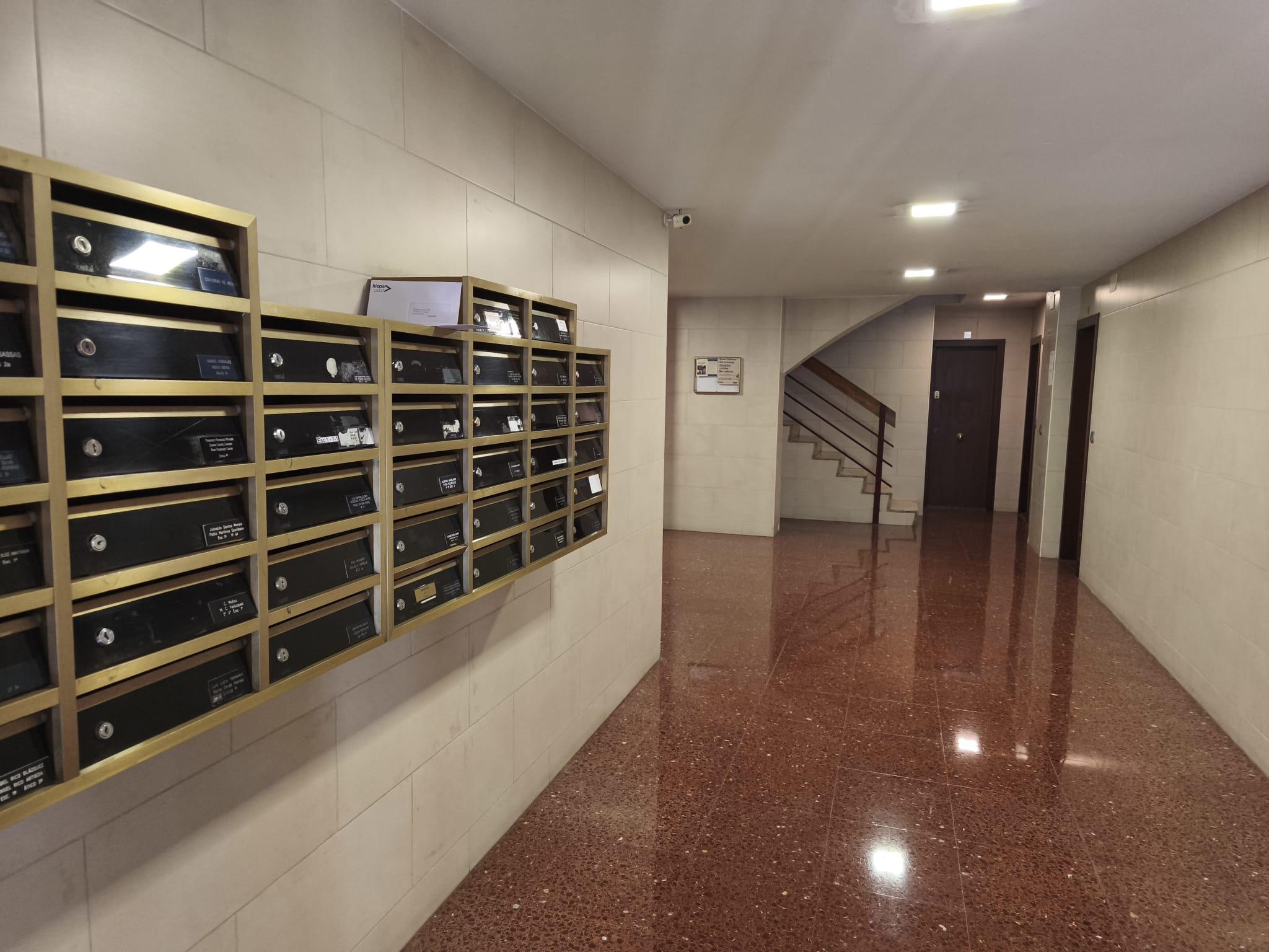 Imagen 21 Planta Baja en venta en Barcelona / Fontova - Degà Bahí