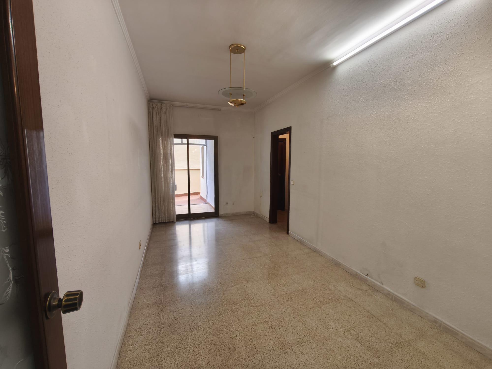Imagen 2 Planta Baja en venta en Barcelona / Fontova - Degà Bahí