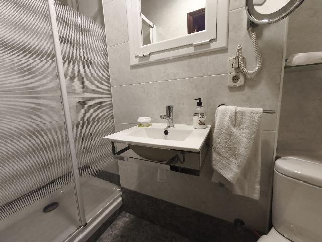 Imagen 4 Inmueble 301044 - Planta Baja en venta en Barcelona / Fontova - Degà Bahí