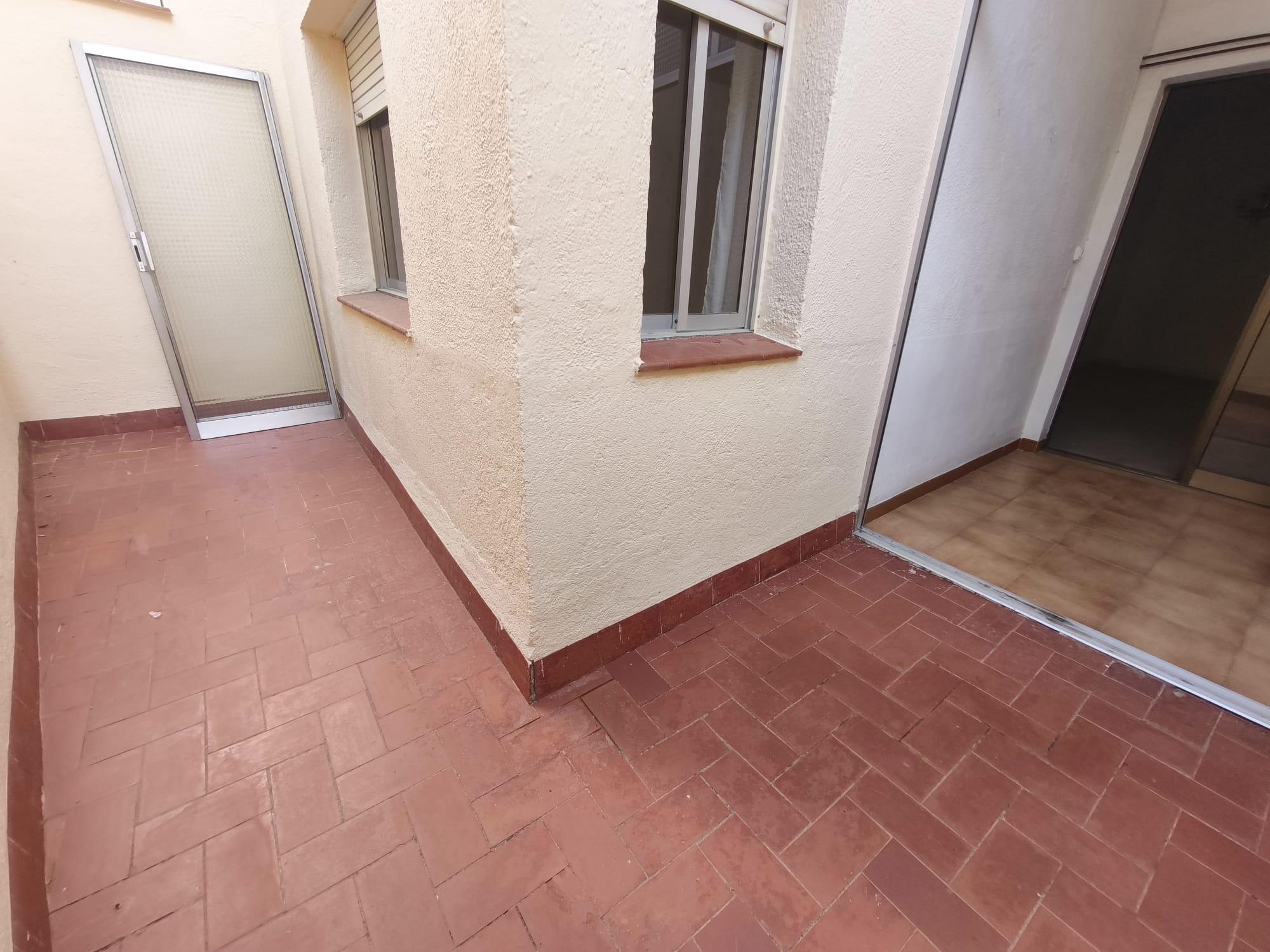 Imagen 1 Planta Baja en venta en Barcelona / Fontova - Degà Bahí