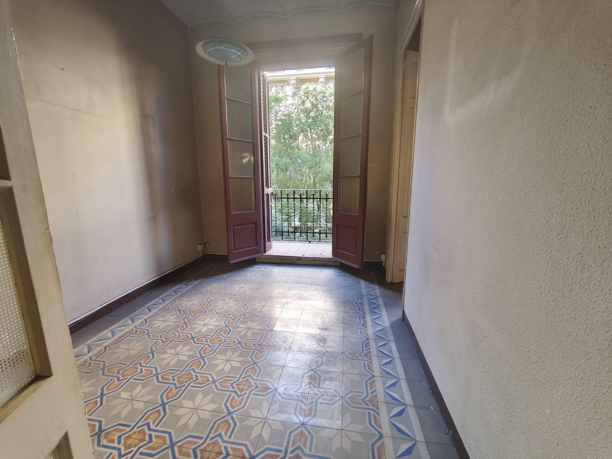 Imagen 6 Piso en venta en Barcelona / Sardenya - Plaça Sagrada Familia