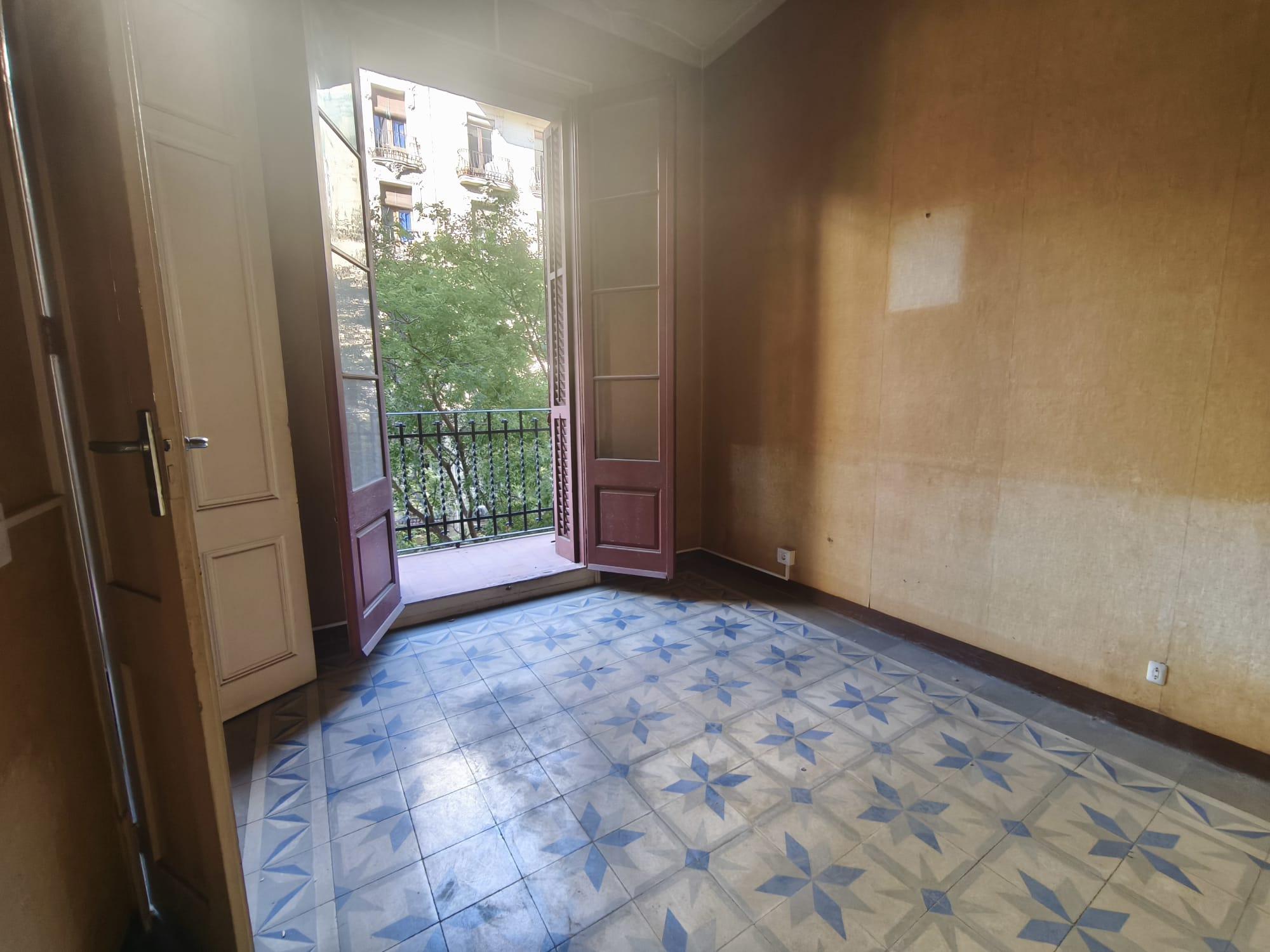 Imagen 7 Piso en venta en Barcelona / Sardenya - Plaça Sagrada Familia