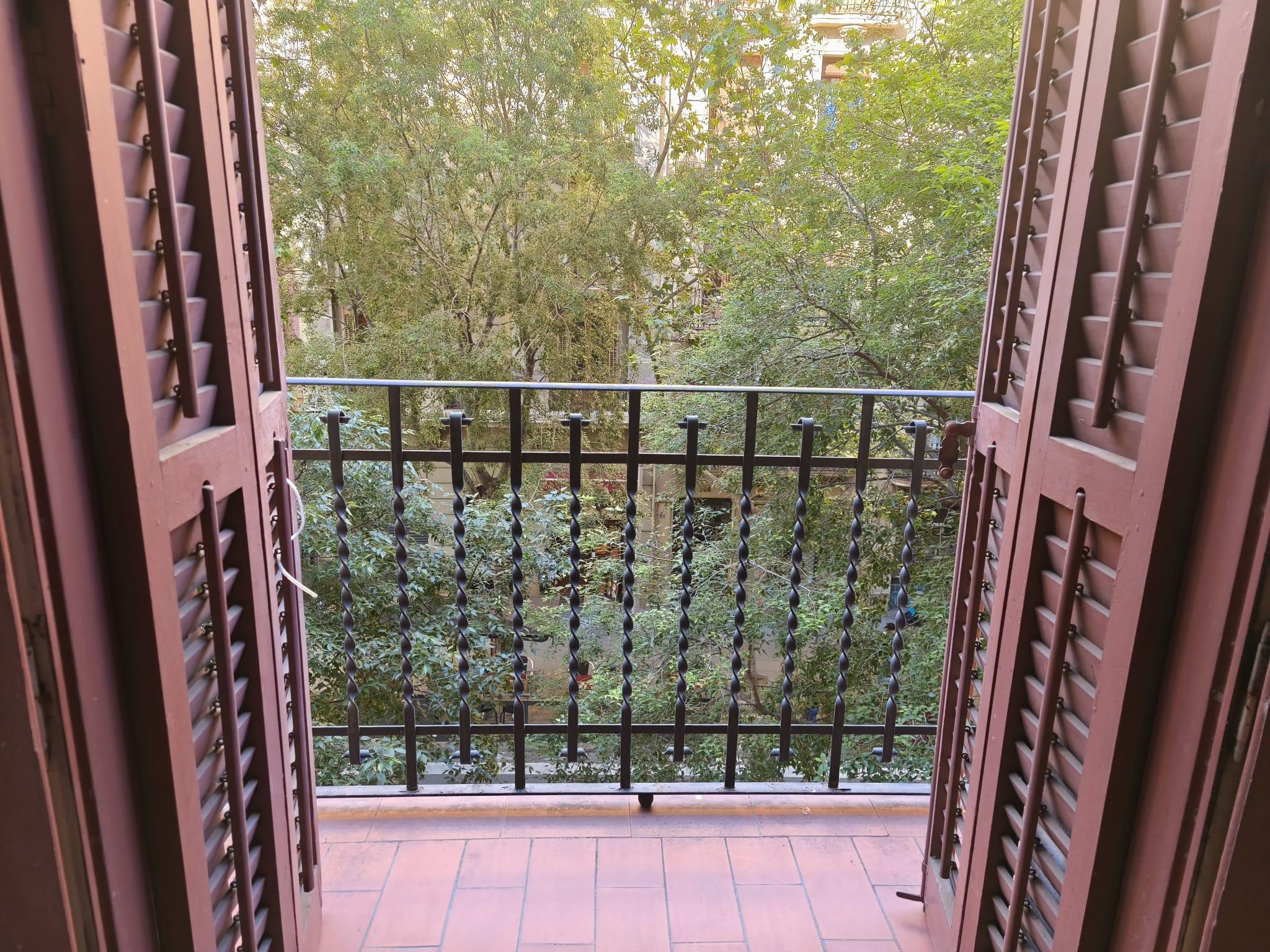 Imagen 3 Piso en venta en Barcelona / Sardenya - Plaça Sagrada Familia