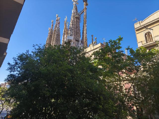 Imagen 2 Inmueble 302251 - Piso en venta en Barcelona / Sardenya - Plaça Sagrada Familia