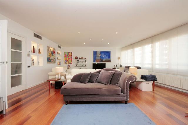 Imagen 3 Inmueble 302269 - Piso en venta en Barcelona / Av. Roma - Tarragona