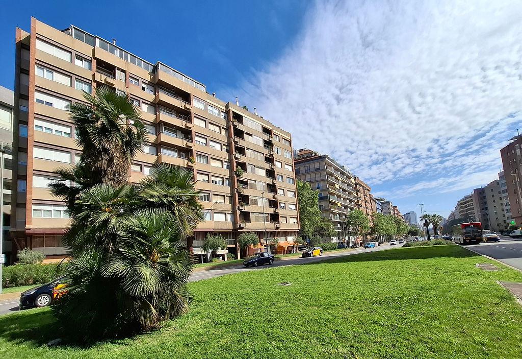 Imagen 1 Piso en venta en Barcelona / Av. Roma - Tarragona