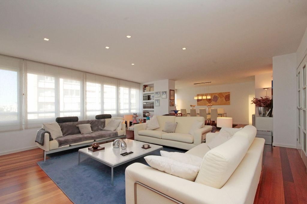 Imagen 2 Piso en venta en Barcelona / Av. Roma - Tarragona