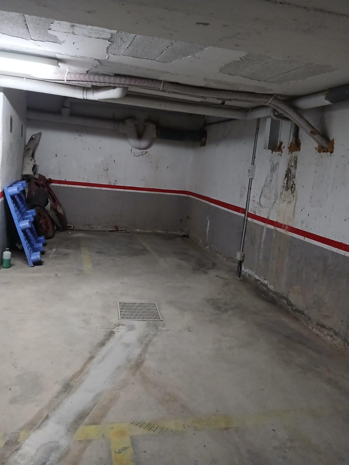 Imagen 4 Parking Moto en venta en Terrassa / Junto Ronda Ponent