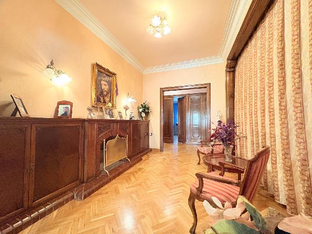 Imagen 4 Inmueble 278297 - Piso en venta en Terrassa / A 2 minutos de Plaça Vella