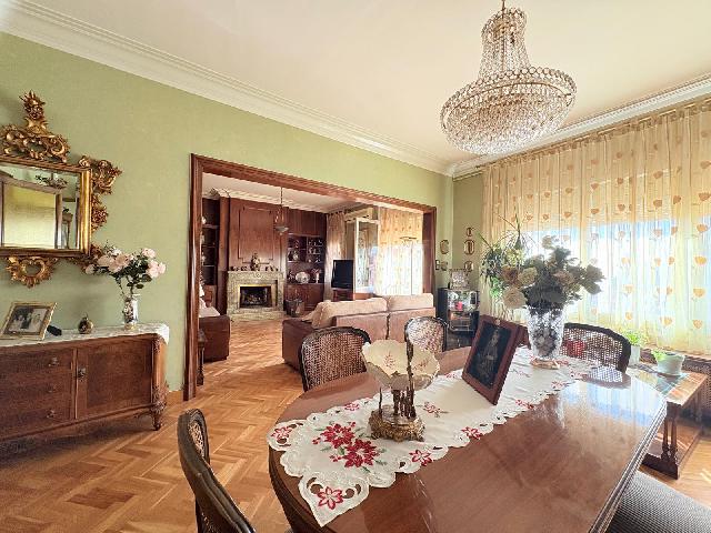 Imagen 1 Inmueble 278297 - Piso en venta en Terrassa / A 2 minutos de Plaça Vella