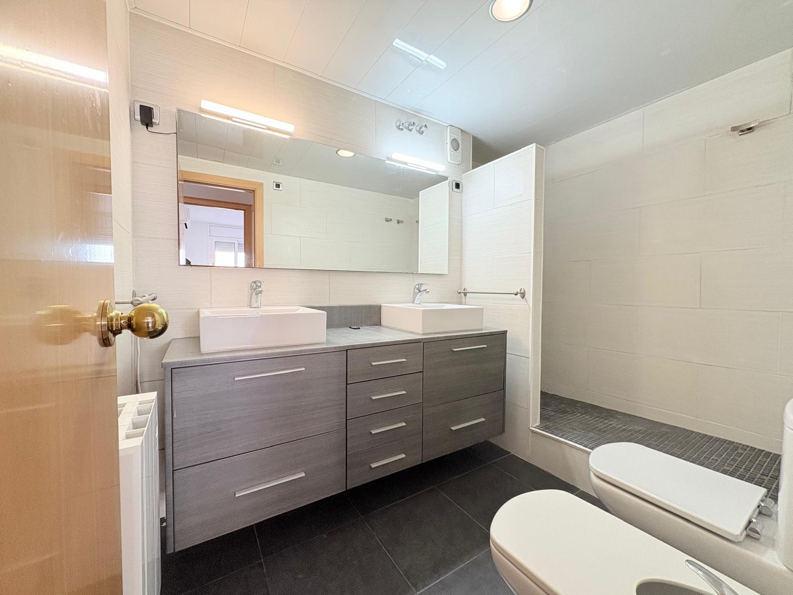 Imagen 30 Piso en venta en Terrassa / A 5 minutos Estacio Renfe Est