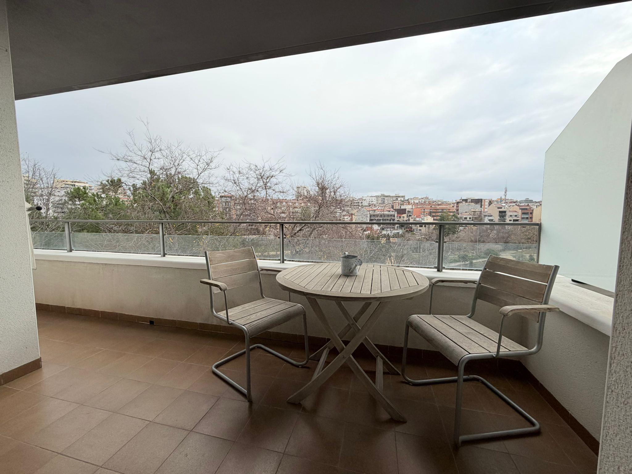 Imagen 2 Piso en venta en Terrassa / Junto al  Parc de Vallparadís