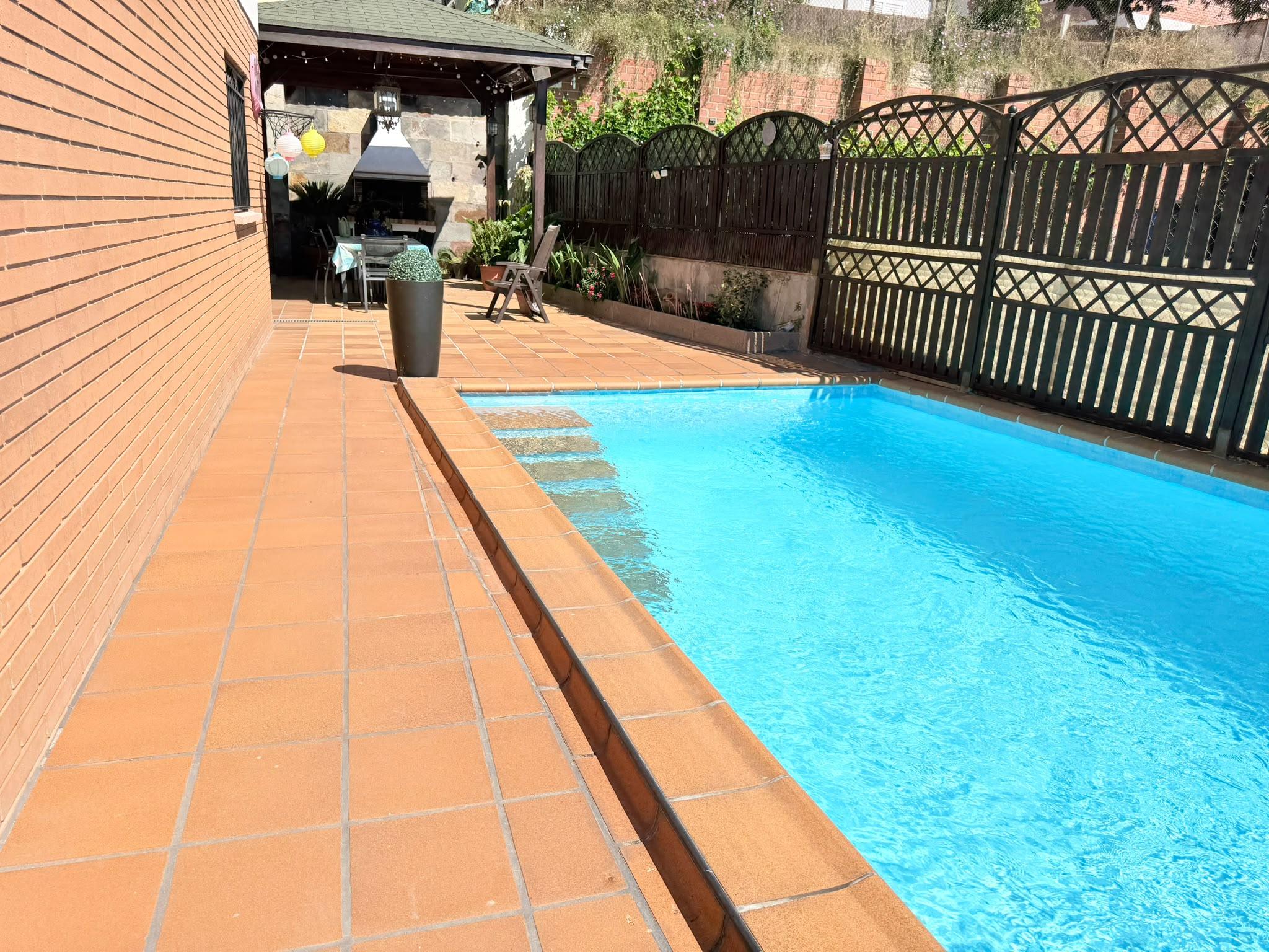 Imagen 9 Casa Aislada en venta en Terrassa / A escasos minutos de Carrefour Vallès