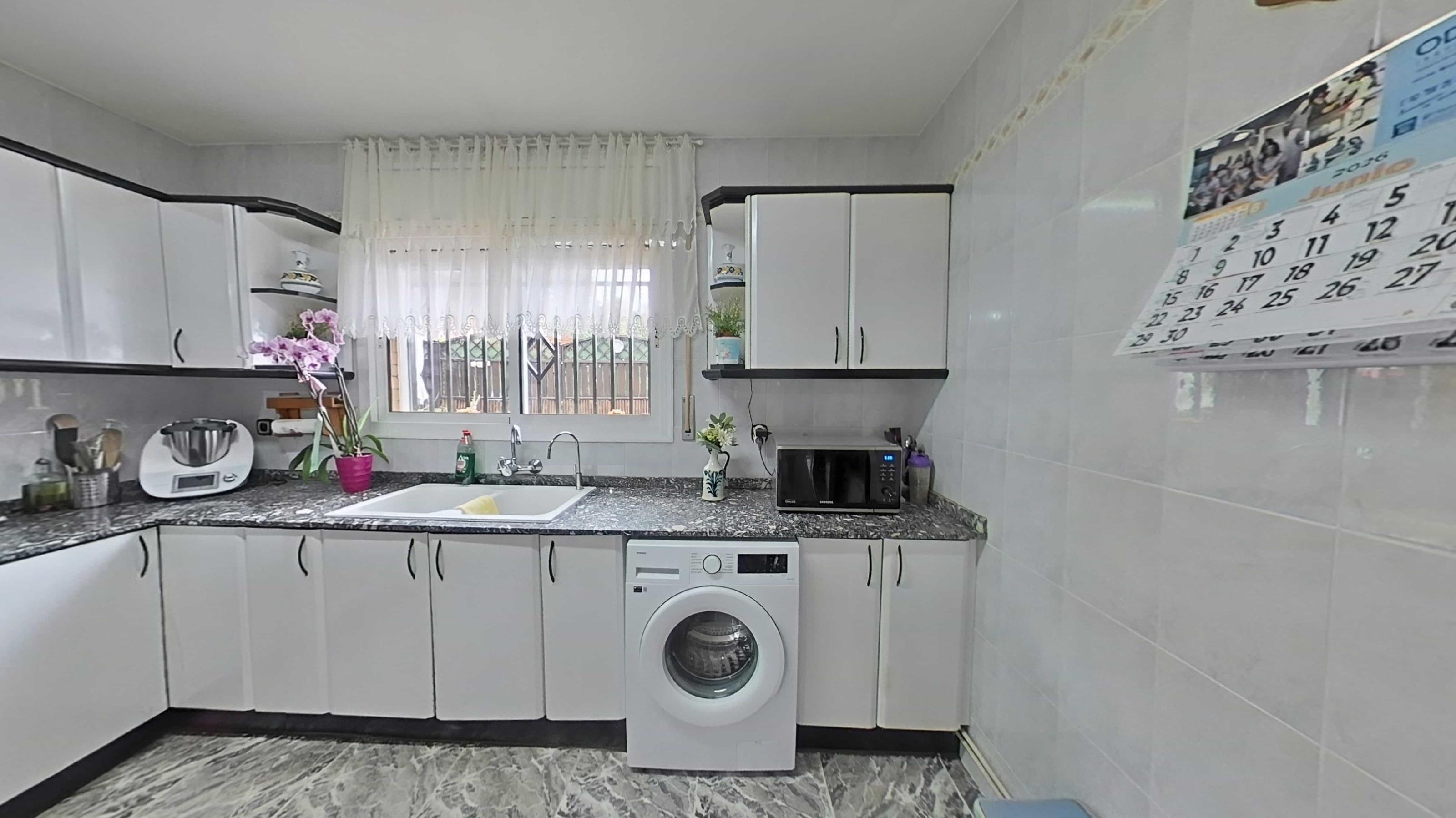 Imagen 30 Casa Aislada en venta en Terrassa / A escasos minutos de Carrefour Vallès