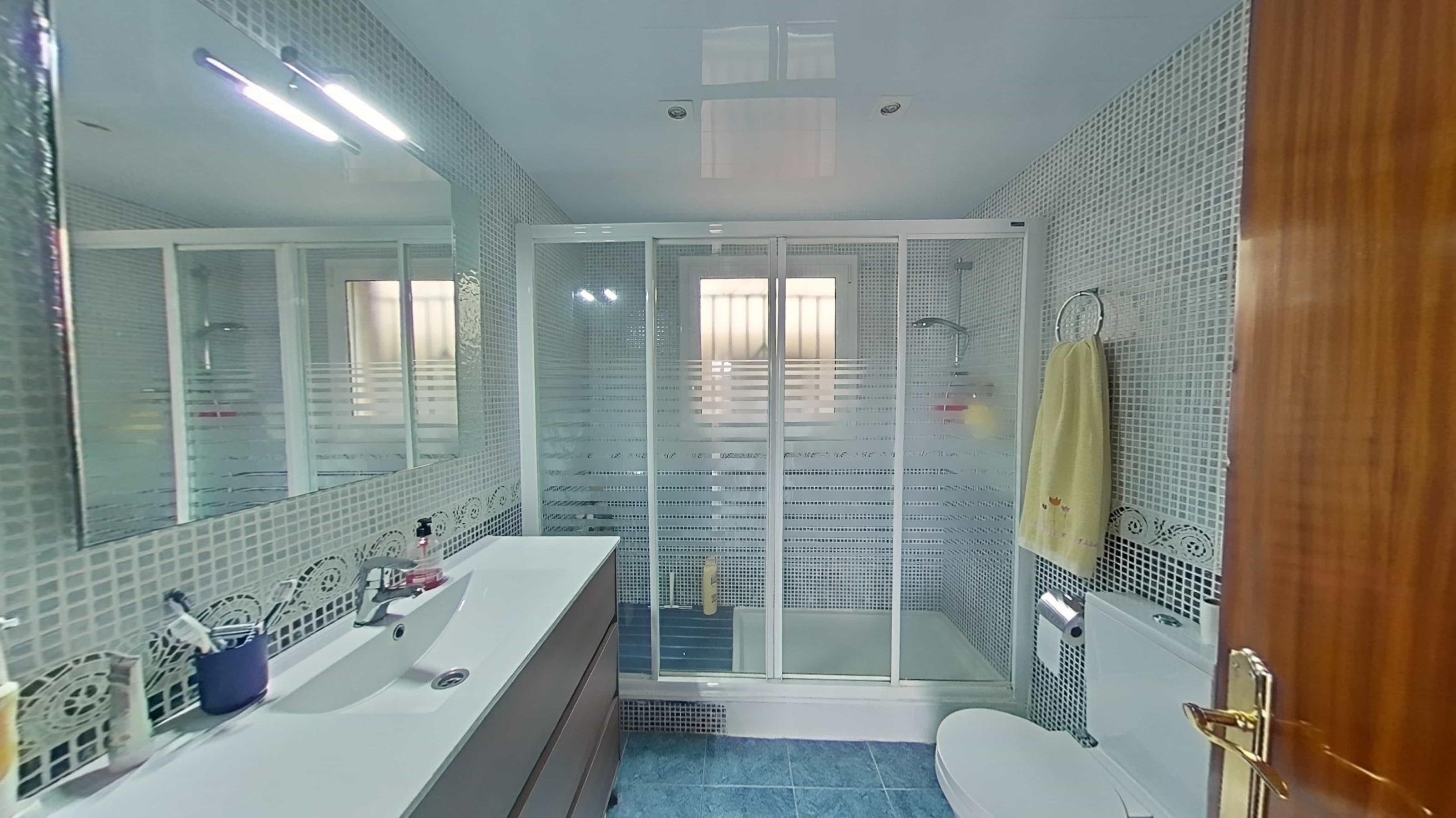 Imagen 14 Casa Aislada en venta en Terrassa / A escasos minutos de Carrefour Vallès