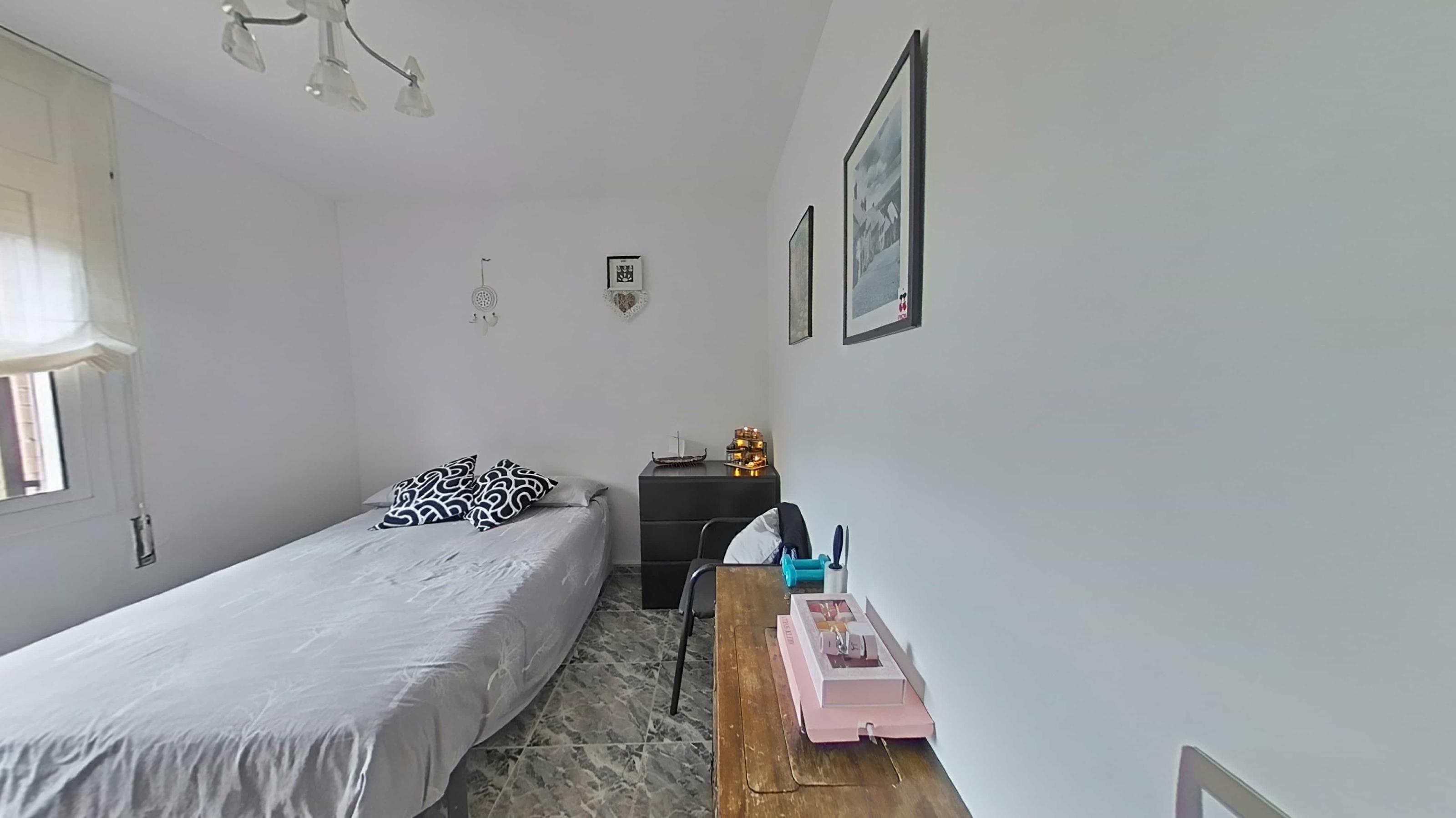 Imagen 10 Casa Aislada en venta en Terrassa / A escasos minutos de Carrefour Vallès