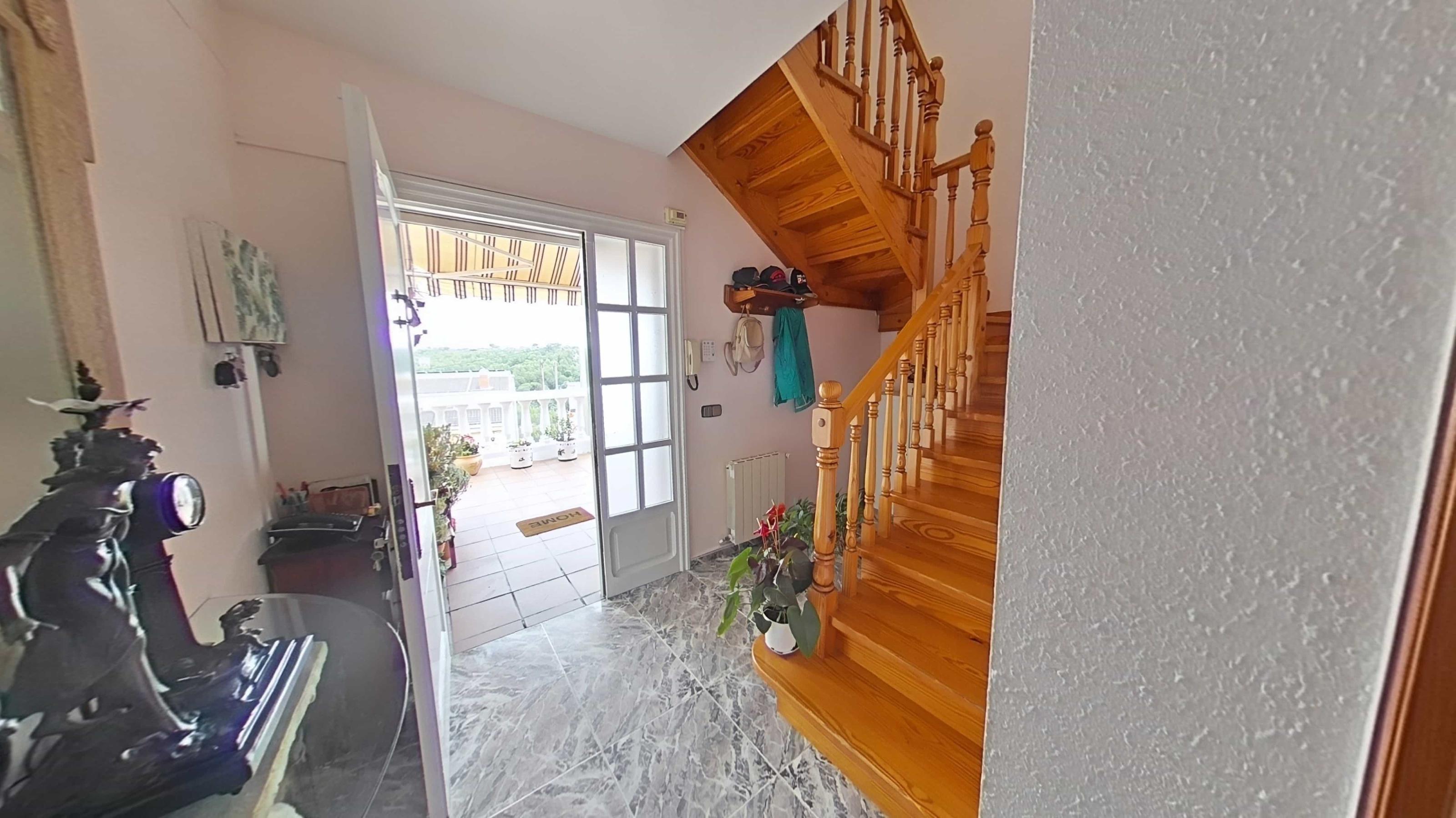 Imagen 4 Casa Aislada en venta en Terrassa / A escasos minutos de Carrefour Vallès
