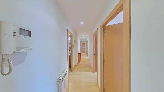 Imagen 2 Inmueble 300341 - Piso en venta en Terrassa / Al lado del Parc Vallparadís