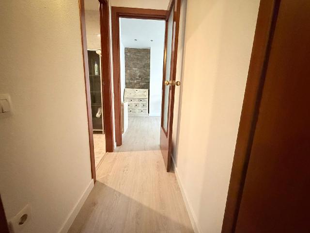 Imagen 5 Inmueble 301106 - Piso en venta en Terrassa / A 15 minutos Estación Renfe Est y C.A.P. Est