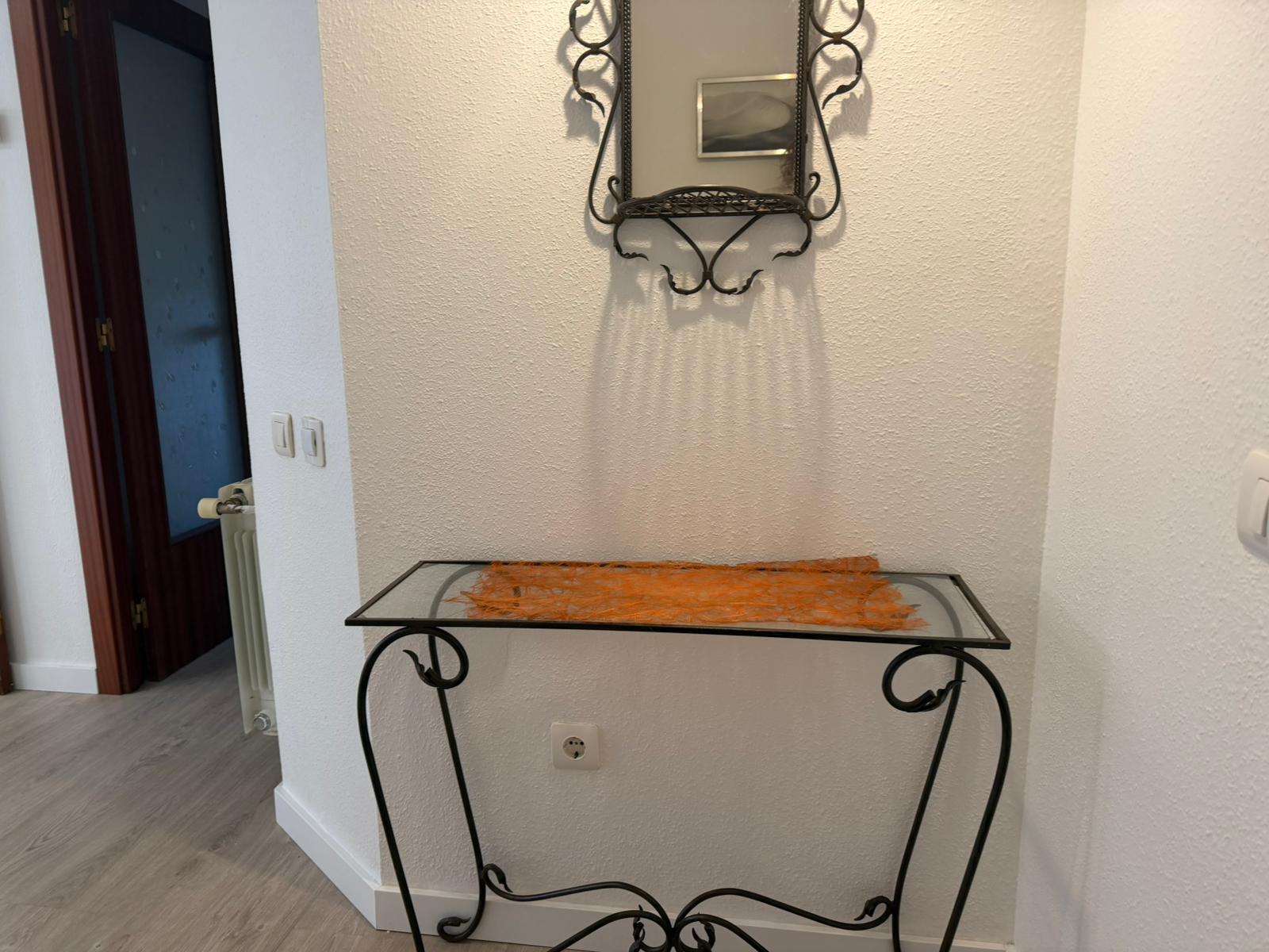 Imagen 2 Piso en venta en Terrassa / A 15 minutos Estación Renfe Est y C.A.P. Est