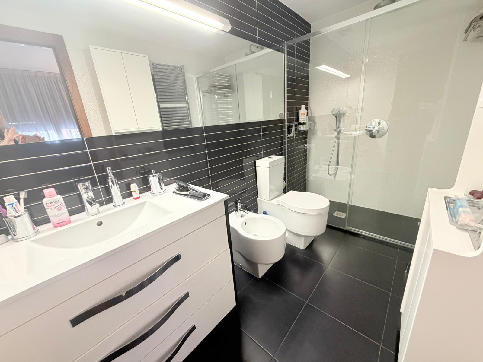 Imagen 12 Piso en venta en Terrassa / Junto a la Rambla d´ Ègara