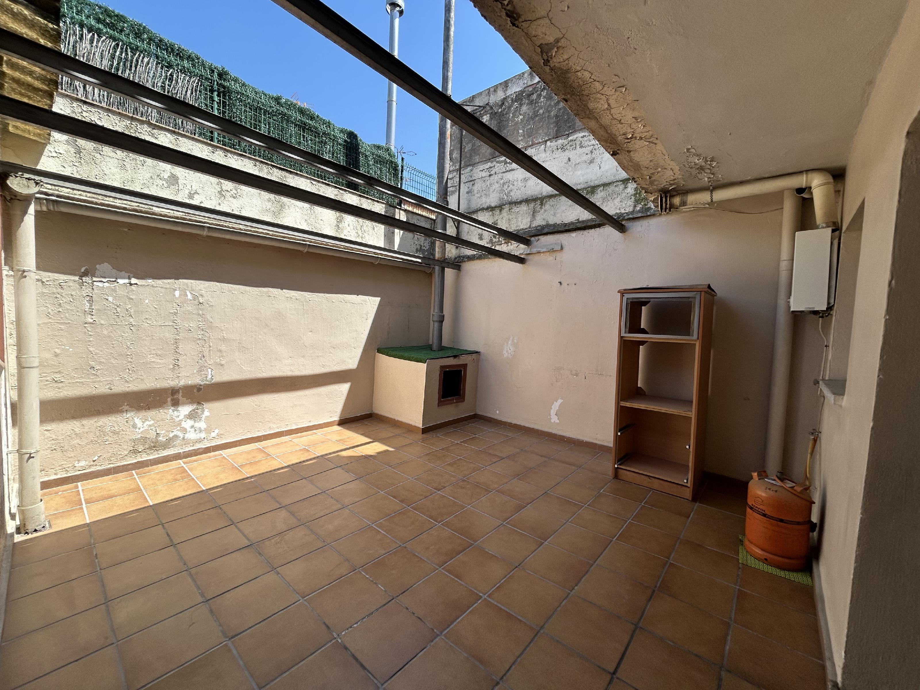 Imagen 15 Casa en venta en Terrassa / A 6 minutos escola Joan xxiii