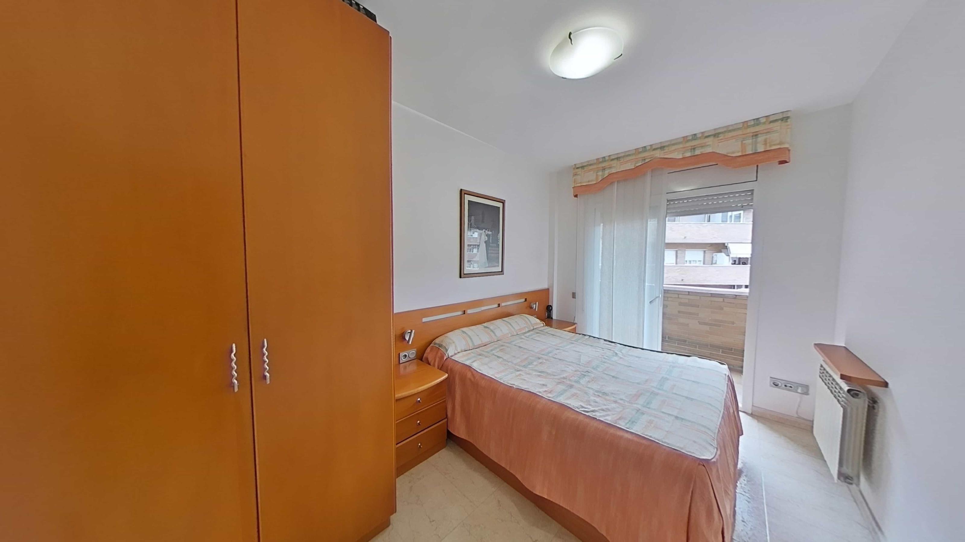 Imagen 31 Piso en venta en Terrassa / A 8 minutos a pié de Estació Renfe Est