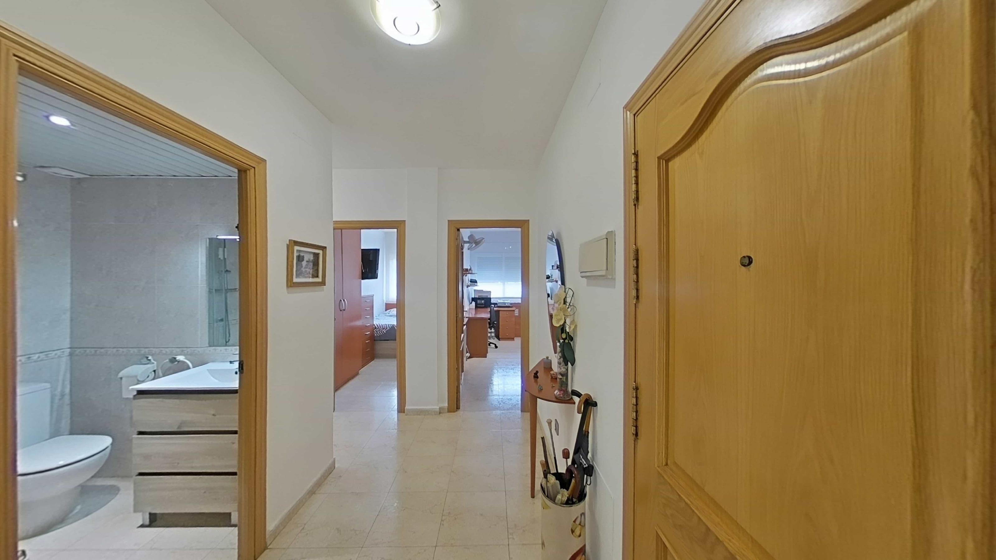 Imagen 2 Piso en venta en Terrassa / A 8 minutos a pié de Estació Renfe Est