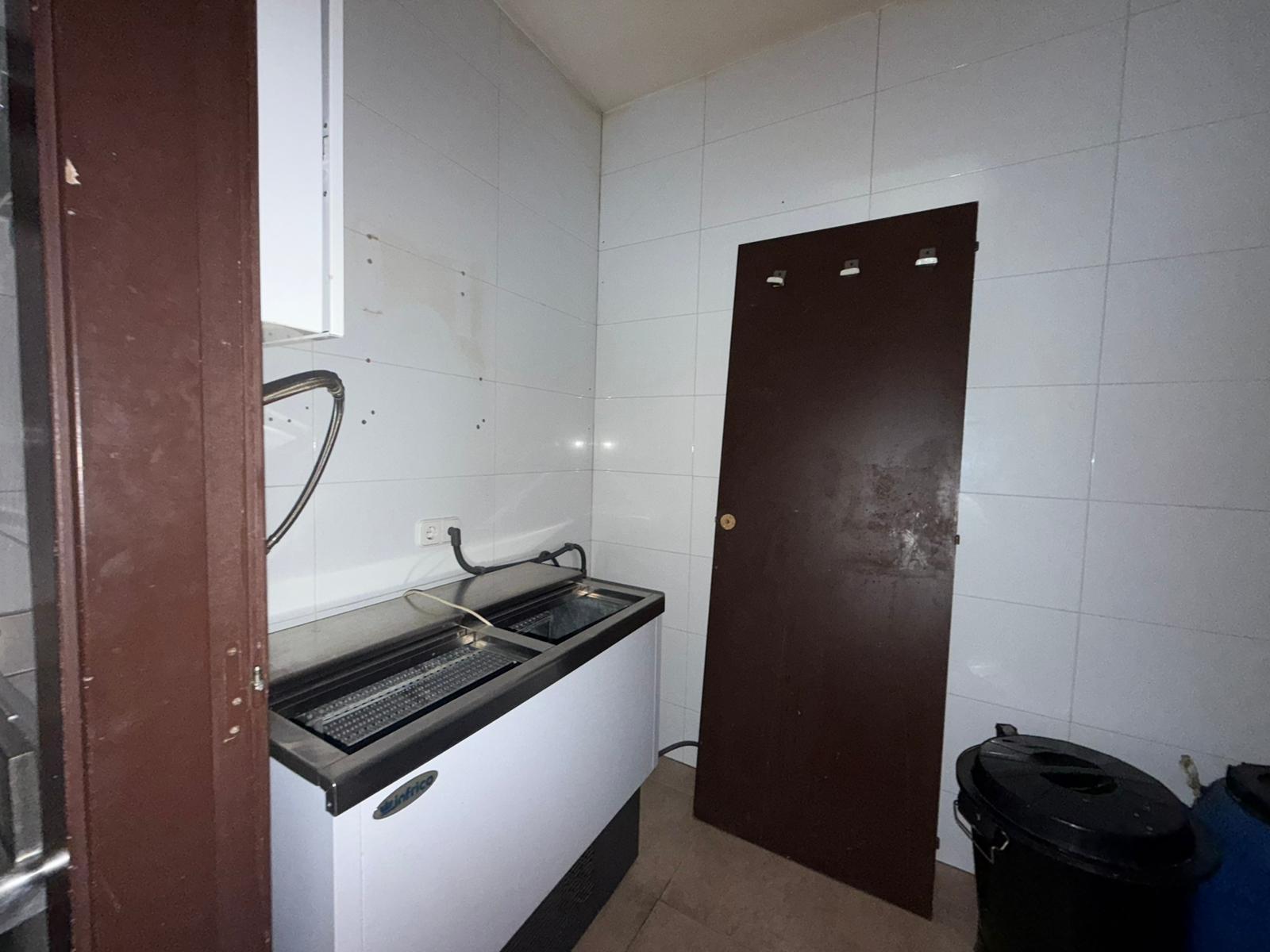 Imagen 5 Local Comercial en venta en Terrassa / Junto passeig del Camp del Roure