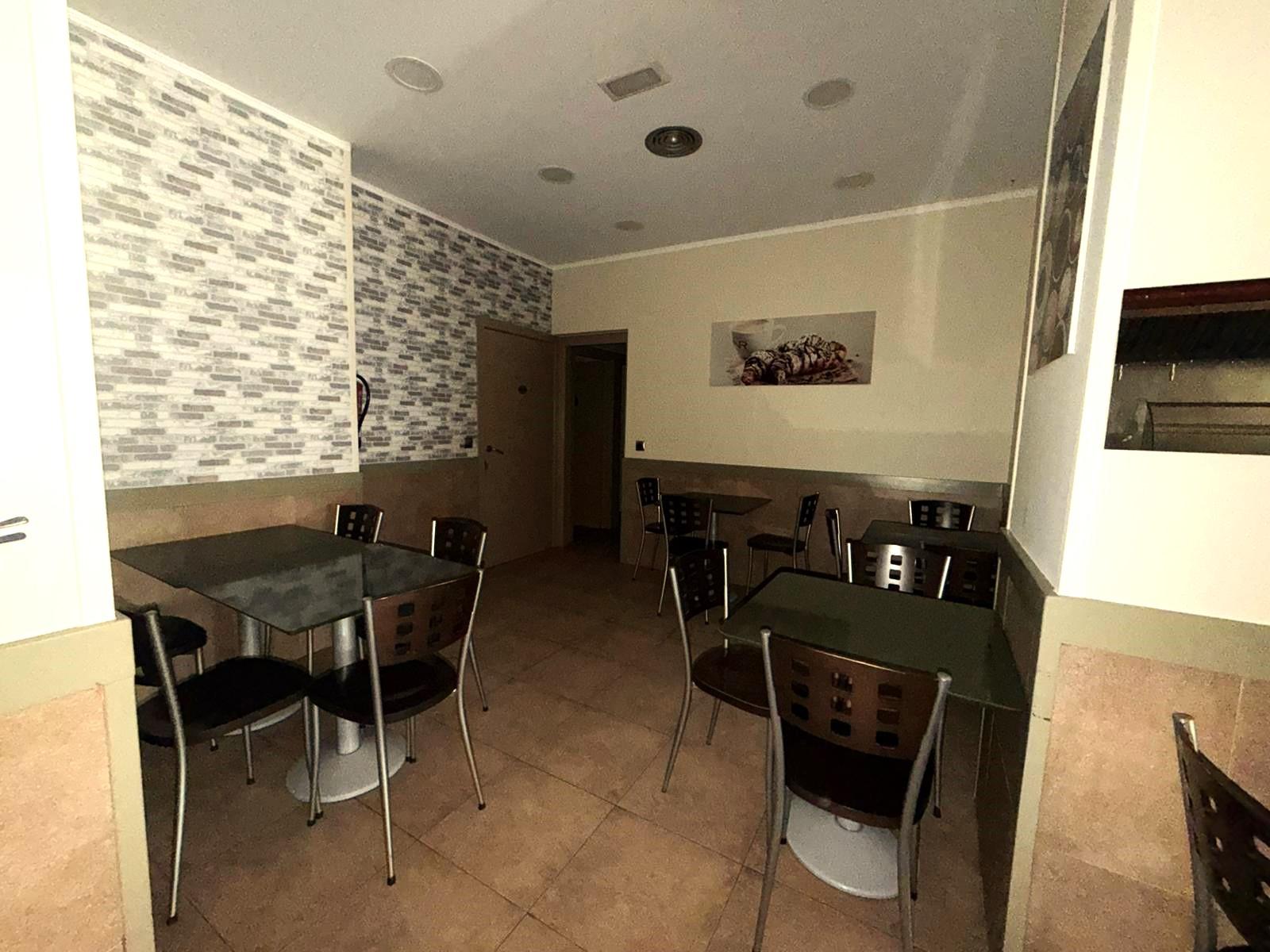 Imagen 8 Local Comercial en venta en Terrassa / Junto passeig del Camp del Roure