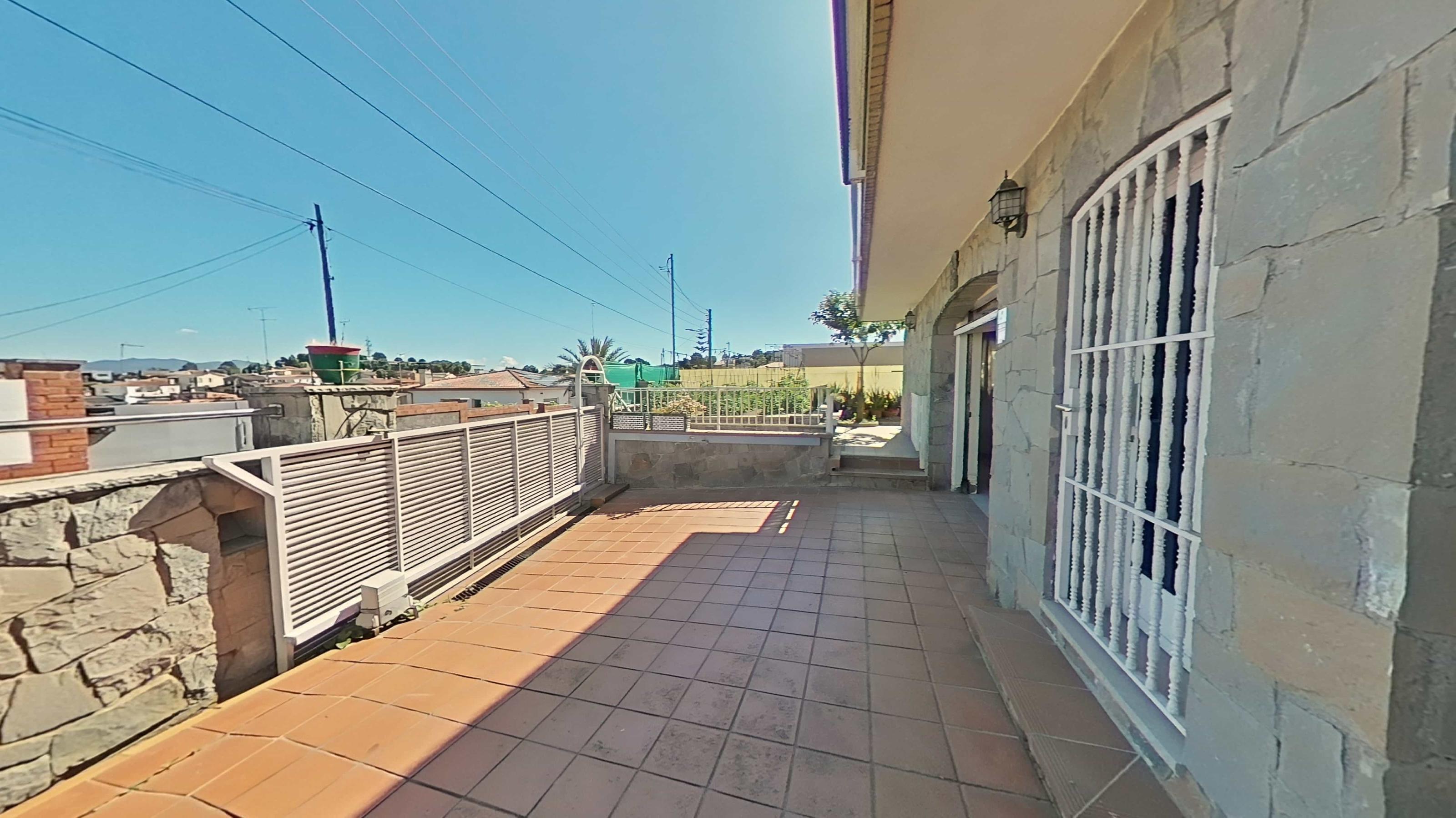 Imagen 14 Casa Aislada en venta en Terrassa / A 9 minutos a pié Carrefour Vallés