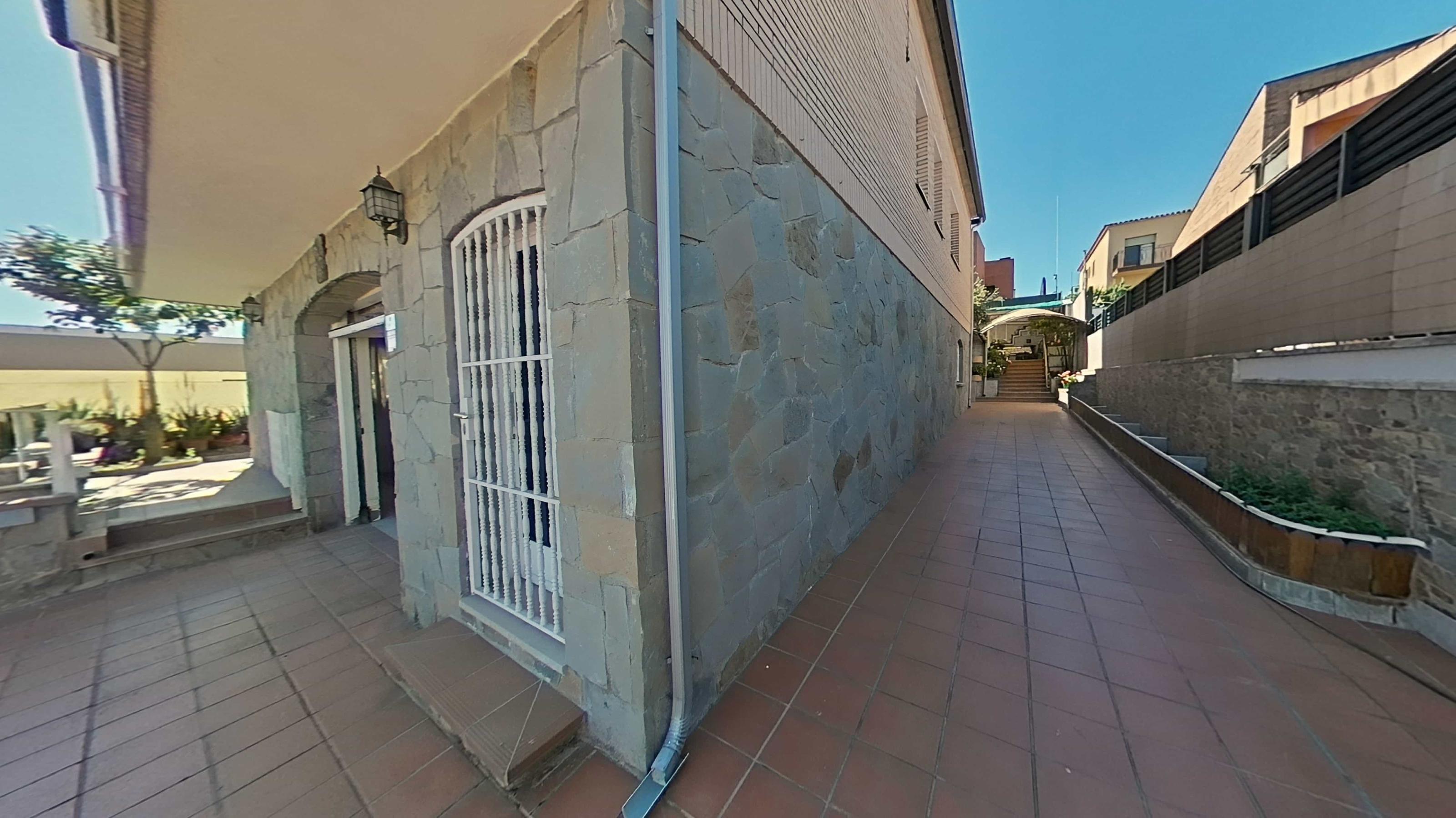 Imagen 16 Casa Aislada en venta en Terrassa / A 9 minutos a pié Carrefour Vallés