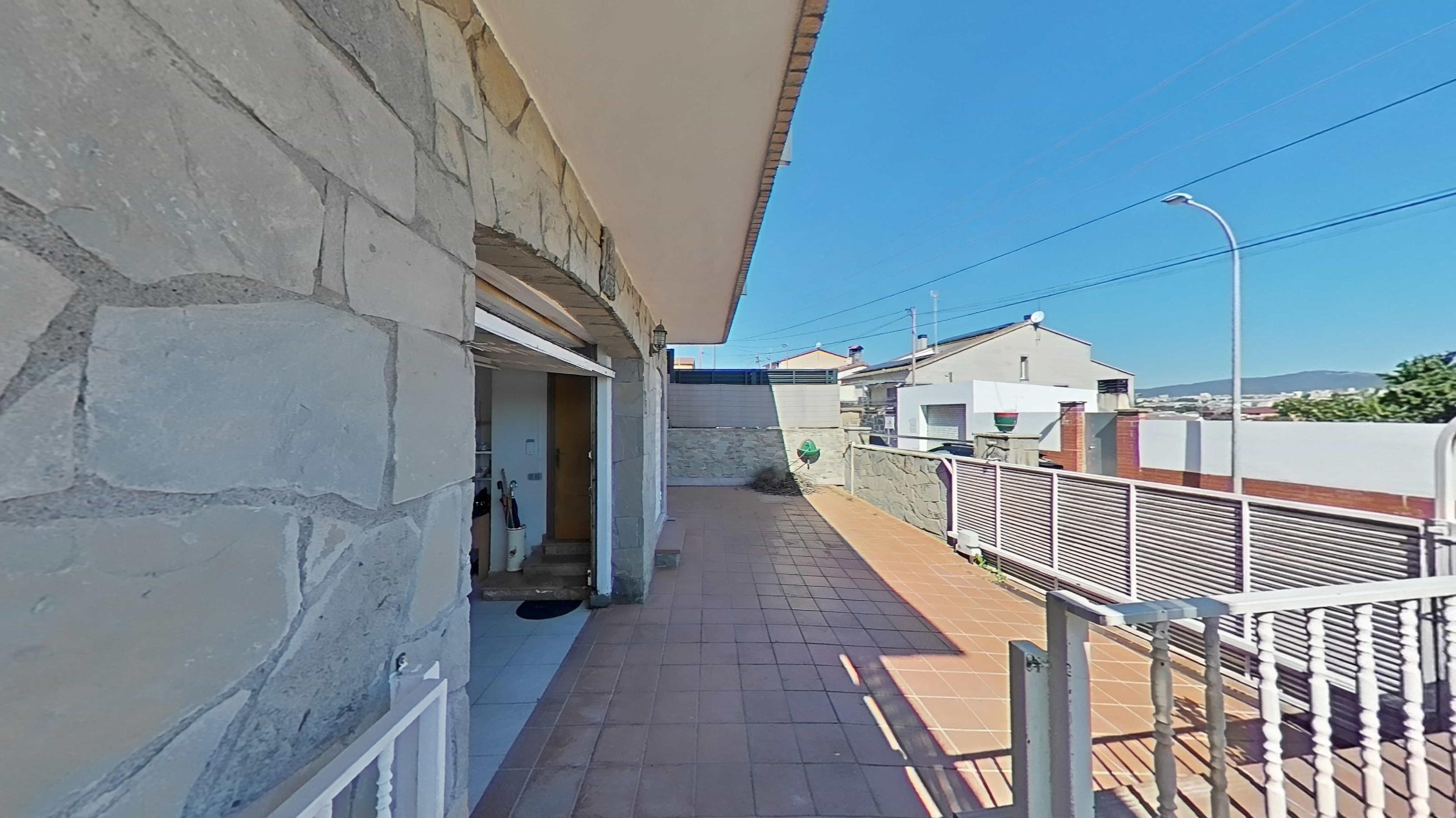 Imagen 6 Casa Aislada en venta en Terrassa / A 9 minutos a pié Carrefour Vallés