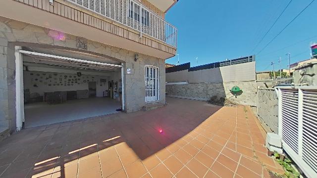 Imagen 20 Inmueble 303009 - Casa Aislada en venta en Terrassa / A 9 minutos a pié Carrefour Vallés
