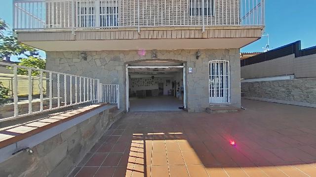 Imagen 18 Inmueble 303009 - Casa Aislada en venta en Terrassa / A 9 minutos a pié Carrefour Vallés