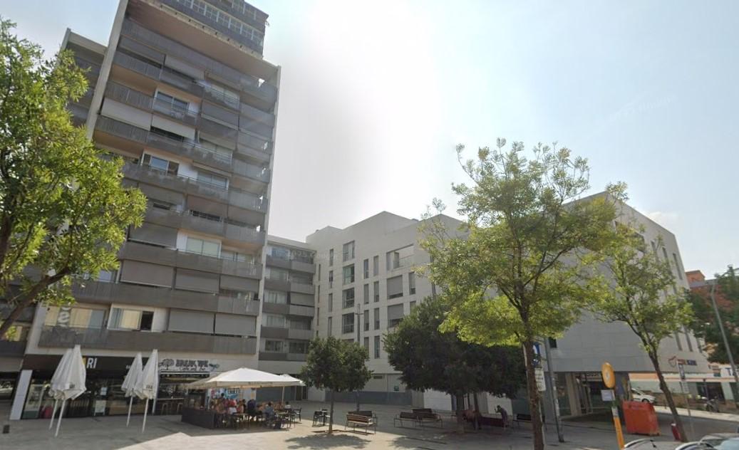 Imagen 3 Local Comercial en venta en Terrassa / A 9 minutos a pié de Upc Terrassa