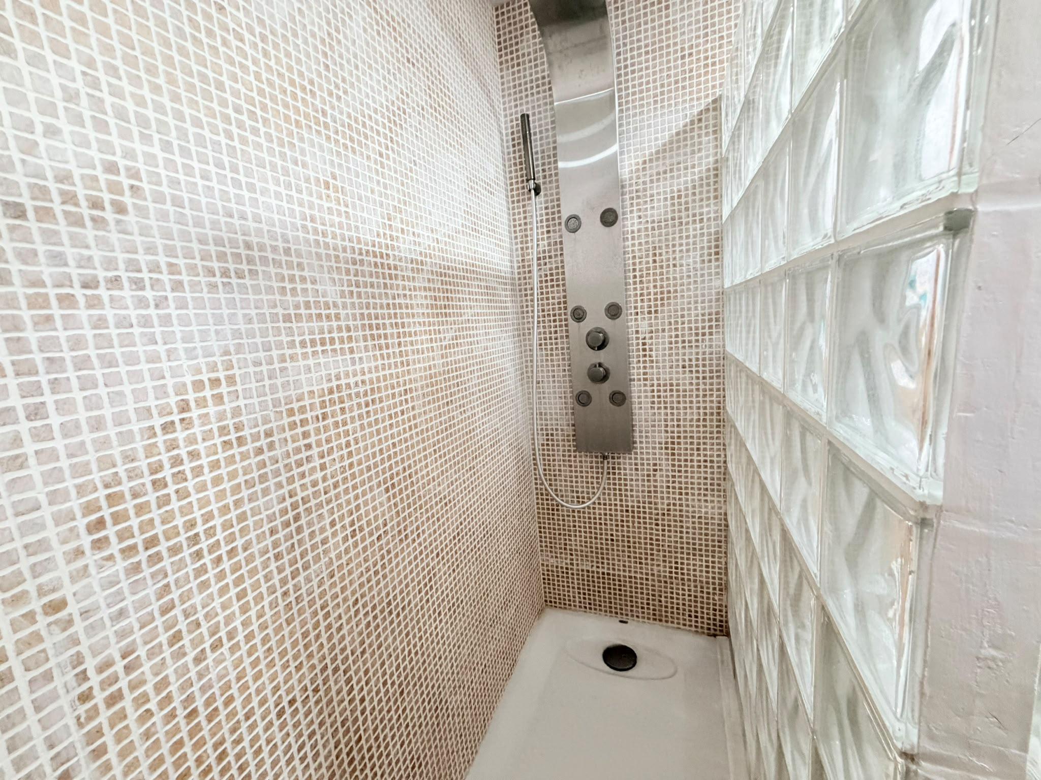 Imagen 5 Casa Adosada en venta en Terrassa / Poblenou. Rápido acceso a B-40