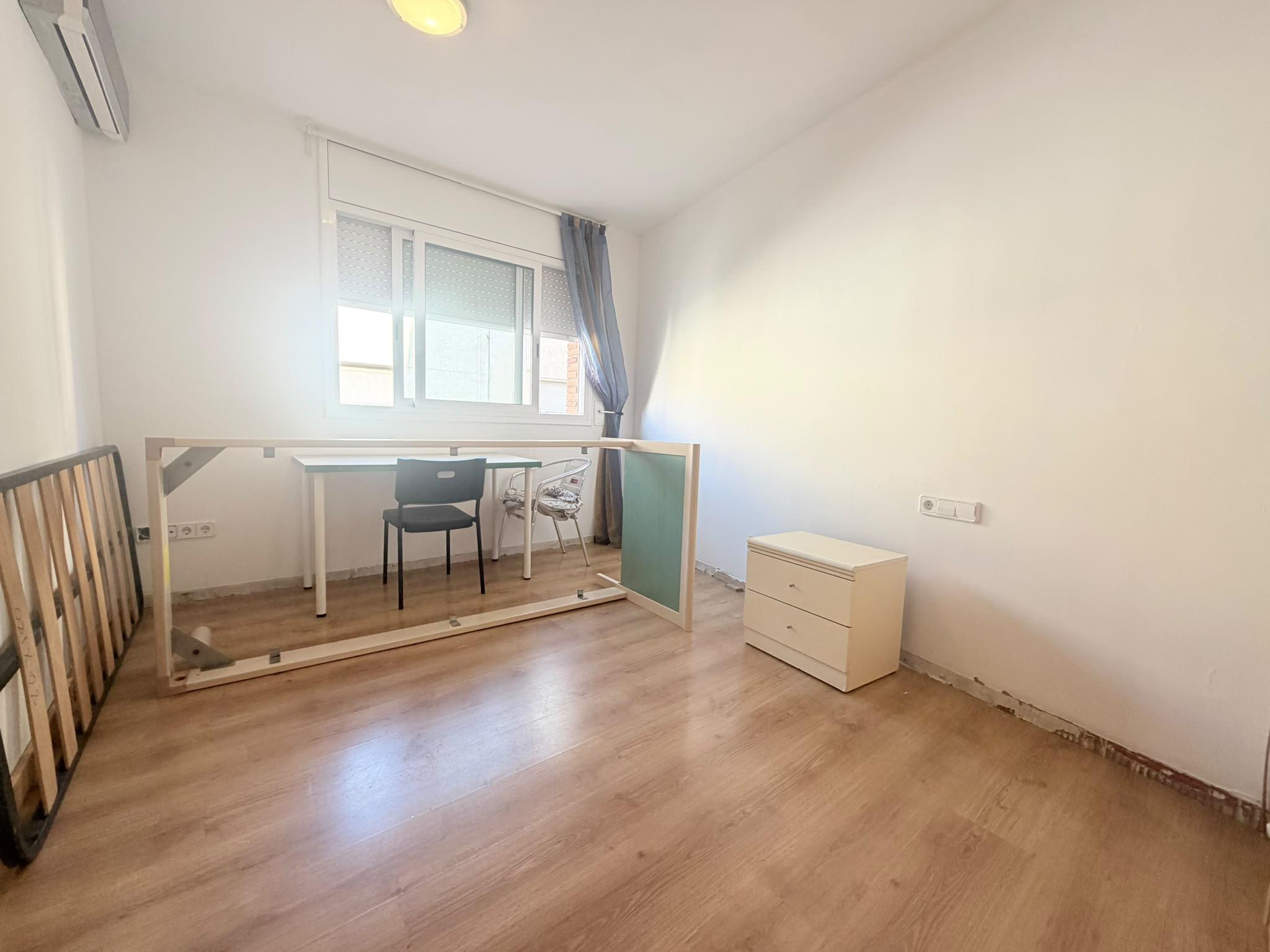 Imagen 11 Casa Adosada en venta en Terrassa / Poblenou. Rápido acceso a B-40