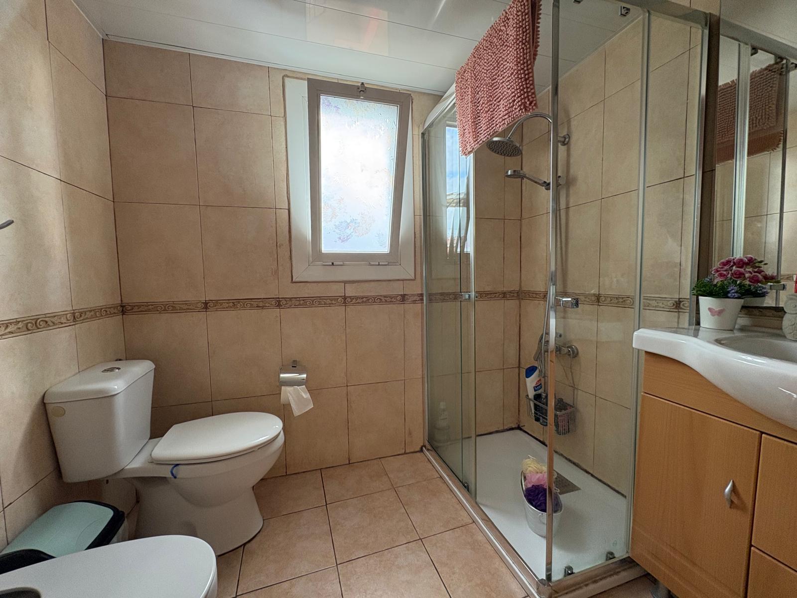 Imagen 15 Casa en venta en Terrassa / A 50 metros del Centro Civico la Maurina