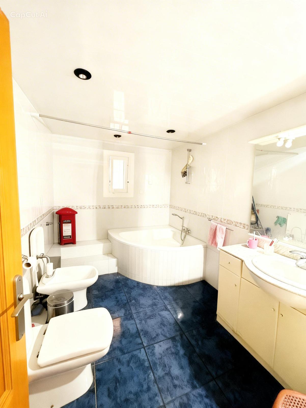 Imagen 5 Apartamento en venta en Castelldefels / Barrio  El Castell, muy cerca del  Castillo