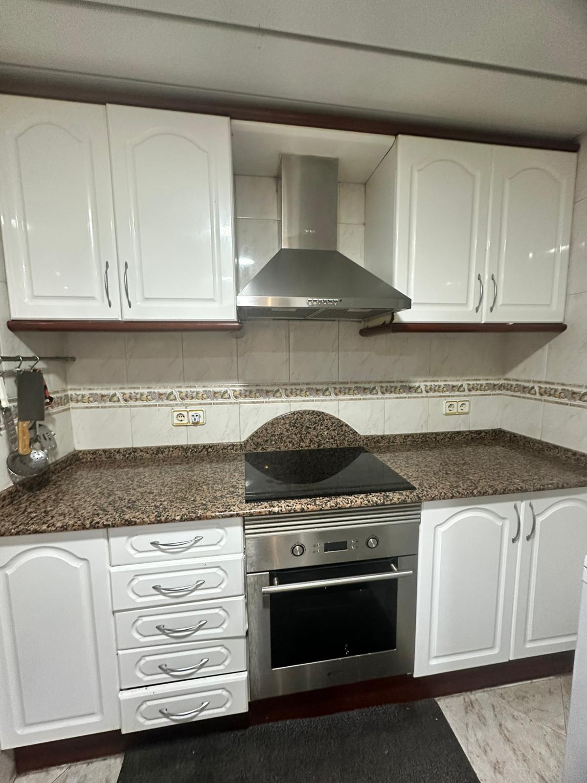 Imagen 3 Apartamento en venta en Castelldefels / Barrio  El Castell, muy cerca del  Castillo