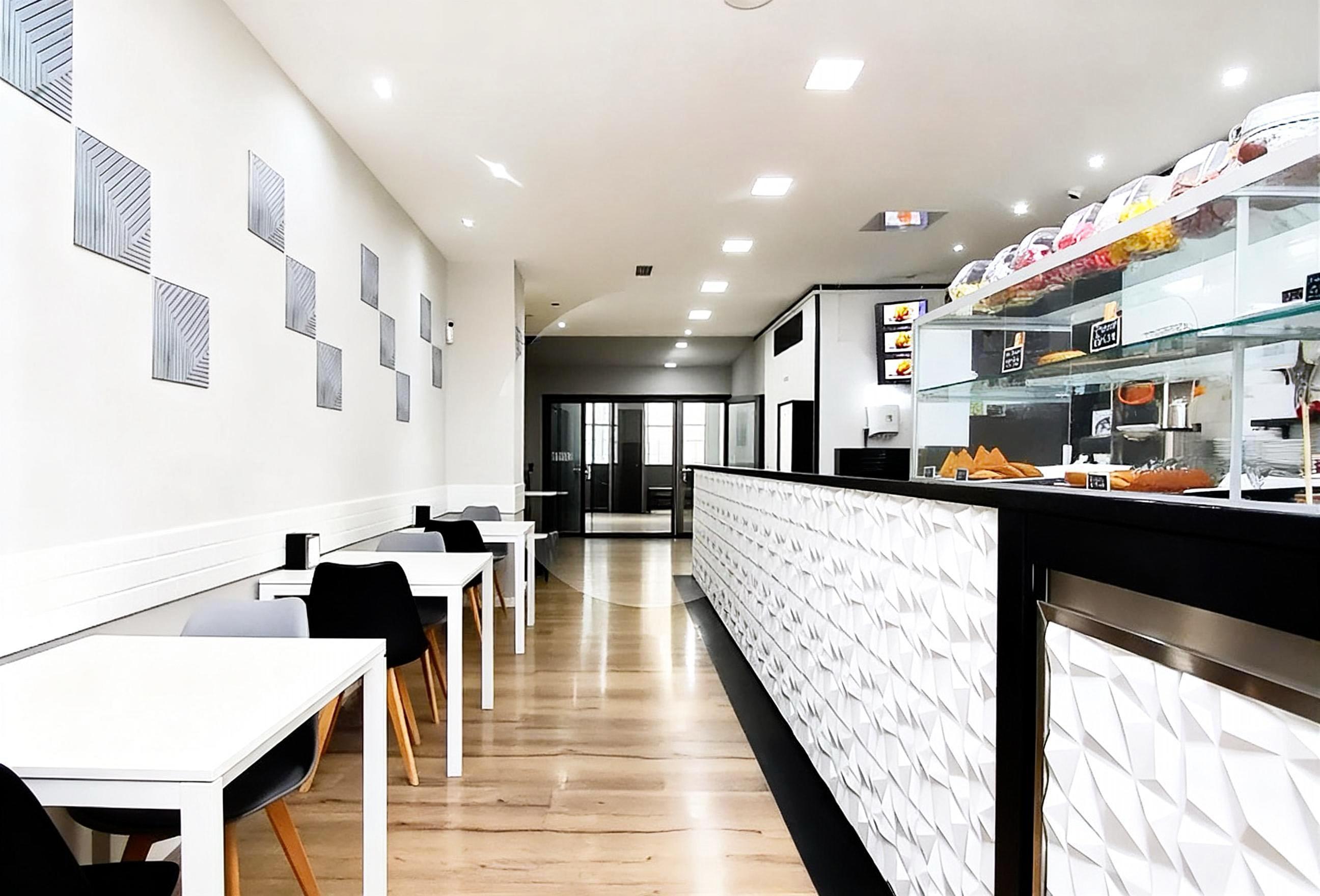 Imagen 4 Local Comercial en alquiler en Castelldefels / Zona centro, Avenida Principal de Castelldefels