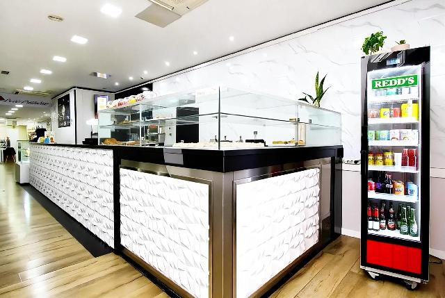 Imagen 3 Inmueble 302537 - Local Comercial en venta en Castelldefels / Zona centro, Avenida Principal de Castelldefels