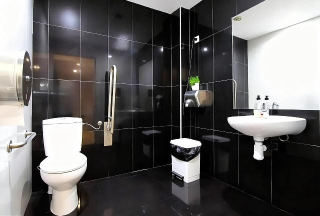 Imagen 14 Inmueble 302537 - Local Comercial en venta en Castelldefels / Zona centro, Avenida Principal de Castelldefels