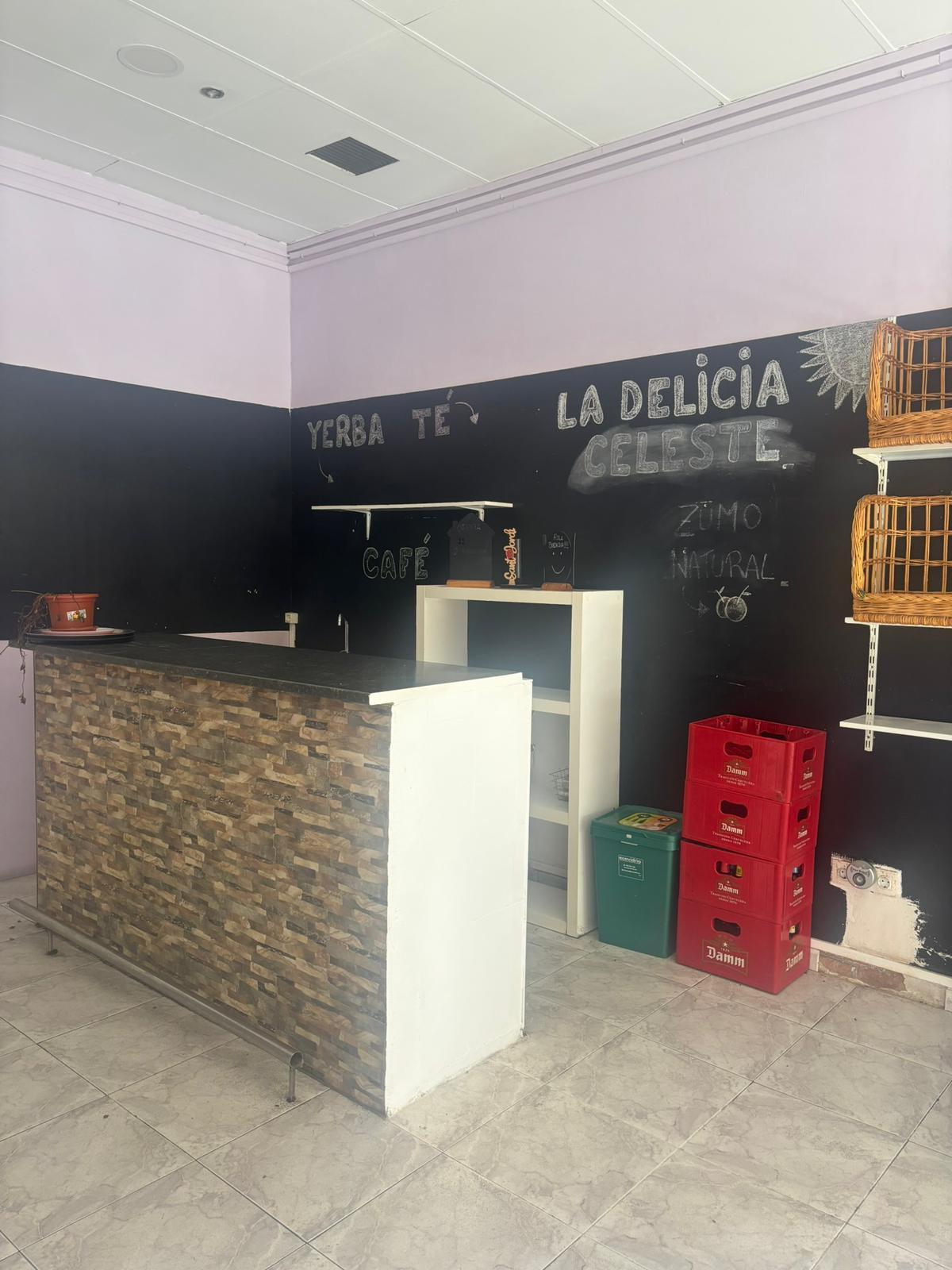 Imagen 3 Local Comercial en alquiler en Castelldefels / Muy cerca del Castillo 