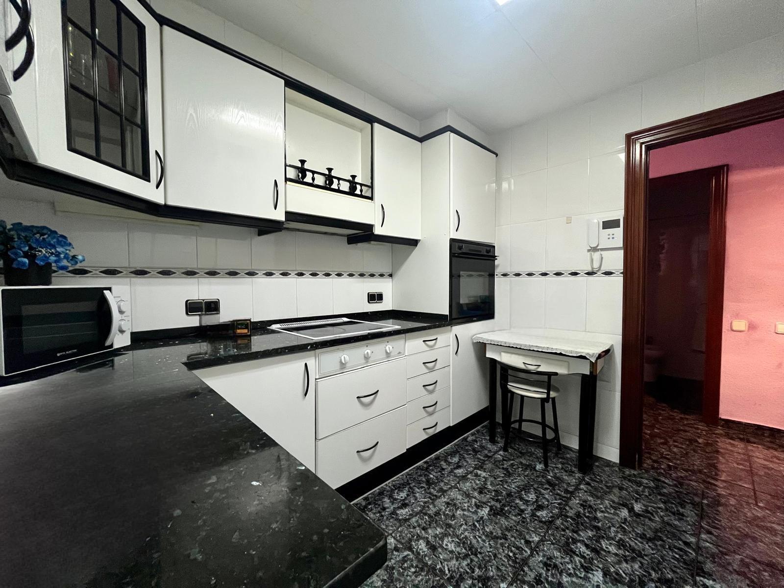 Imagen 2 Apartamento en venta en Mataró / Excelente ubicación 2 min caminando de la estación tren